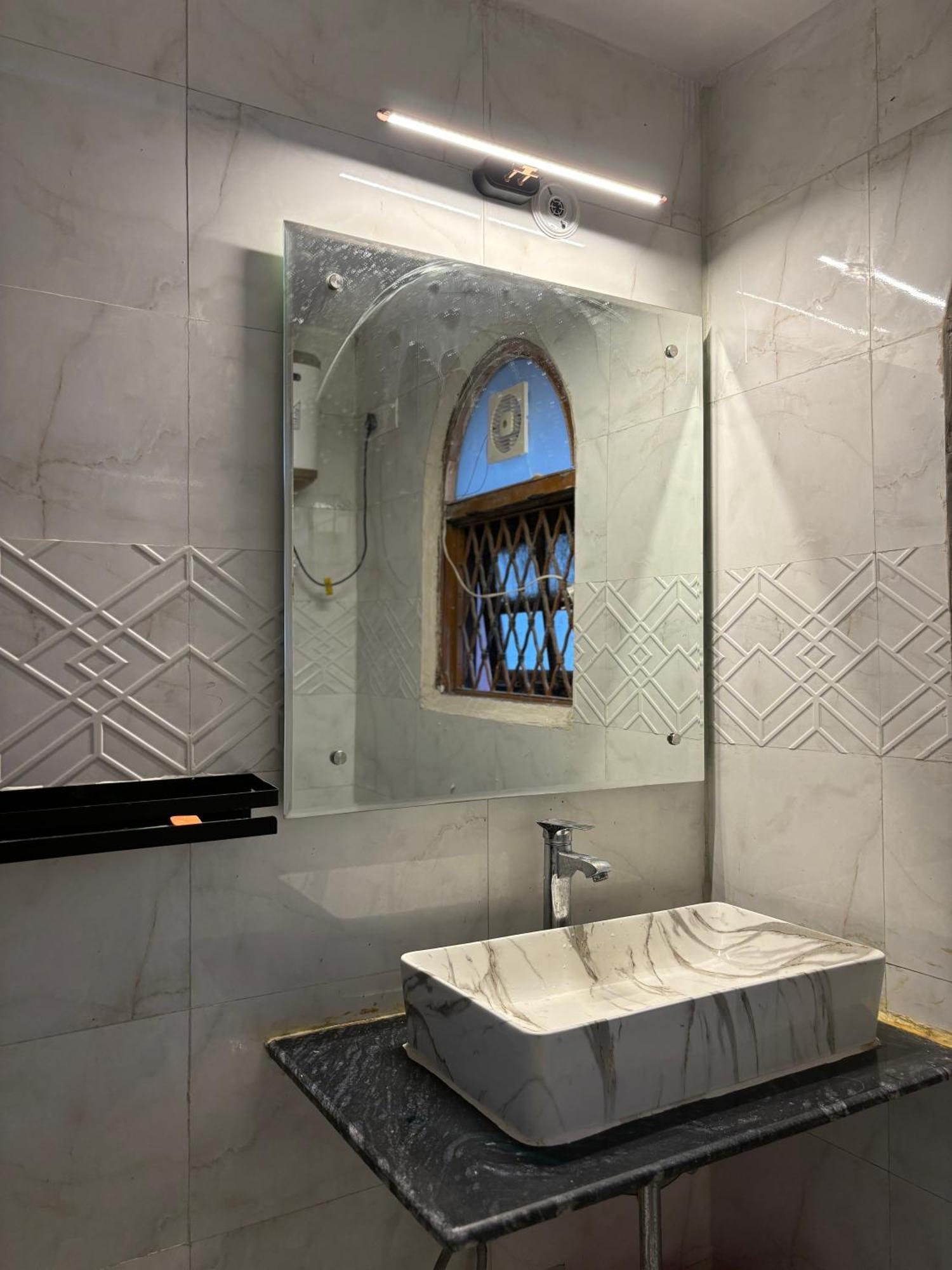 Atharva'S Homestay By Goaround Homes - Nehru Enclave Metro, South Delhi Nova Deli Exterior foto
