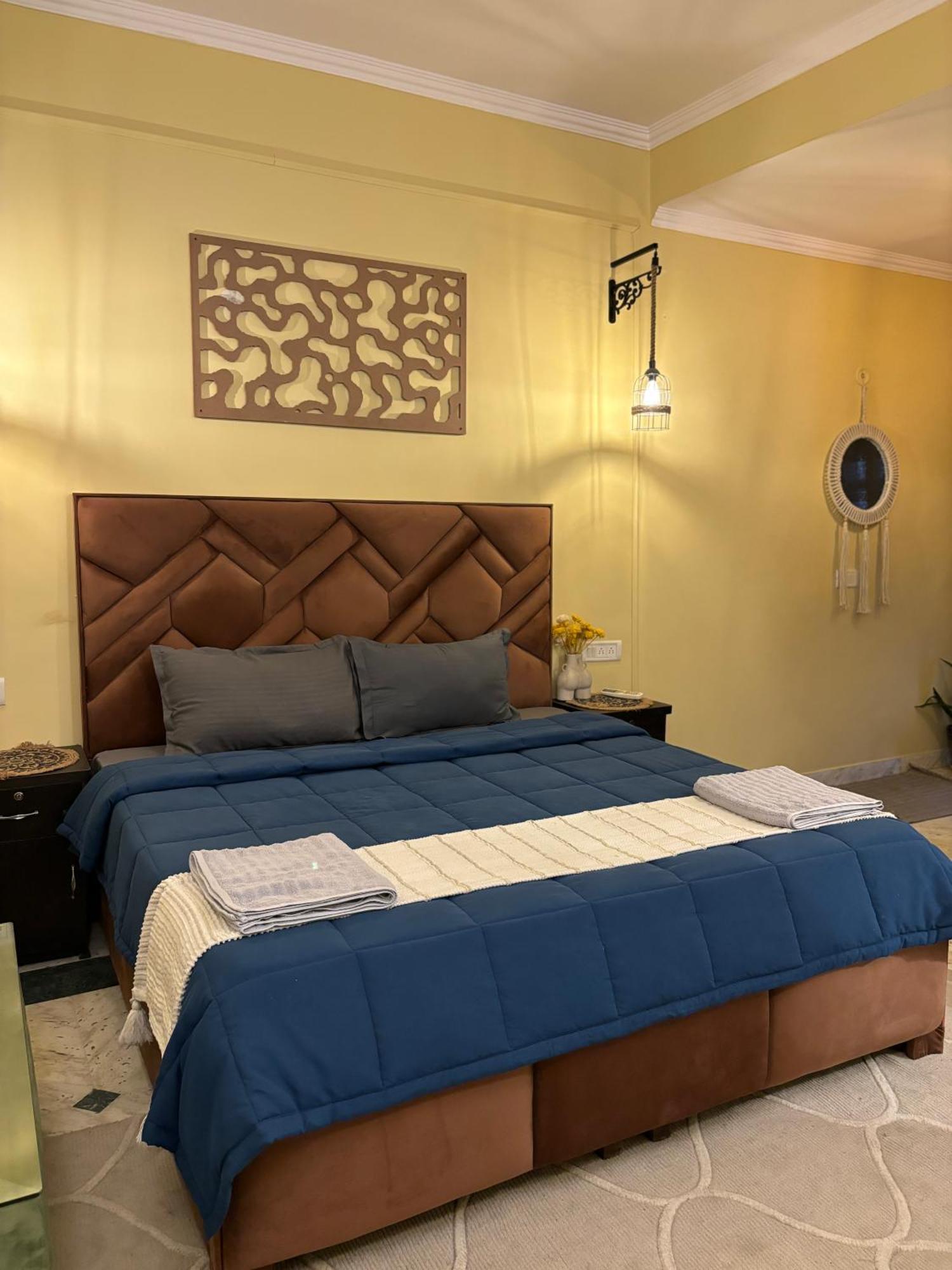 Atharva'S Homestay By Goaround Homes - Nehru Enclave Metro, South Delhi Nova Deli Exterior foto