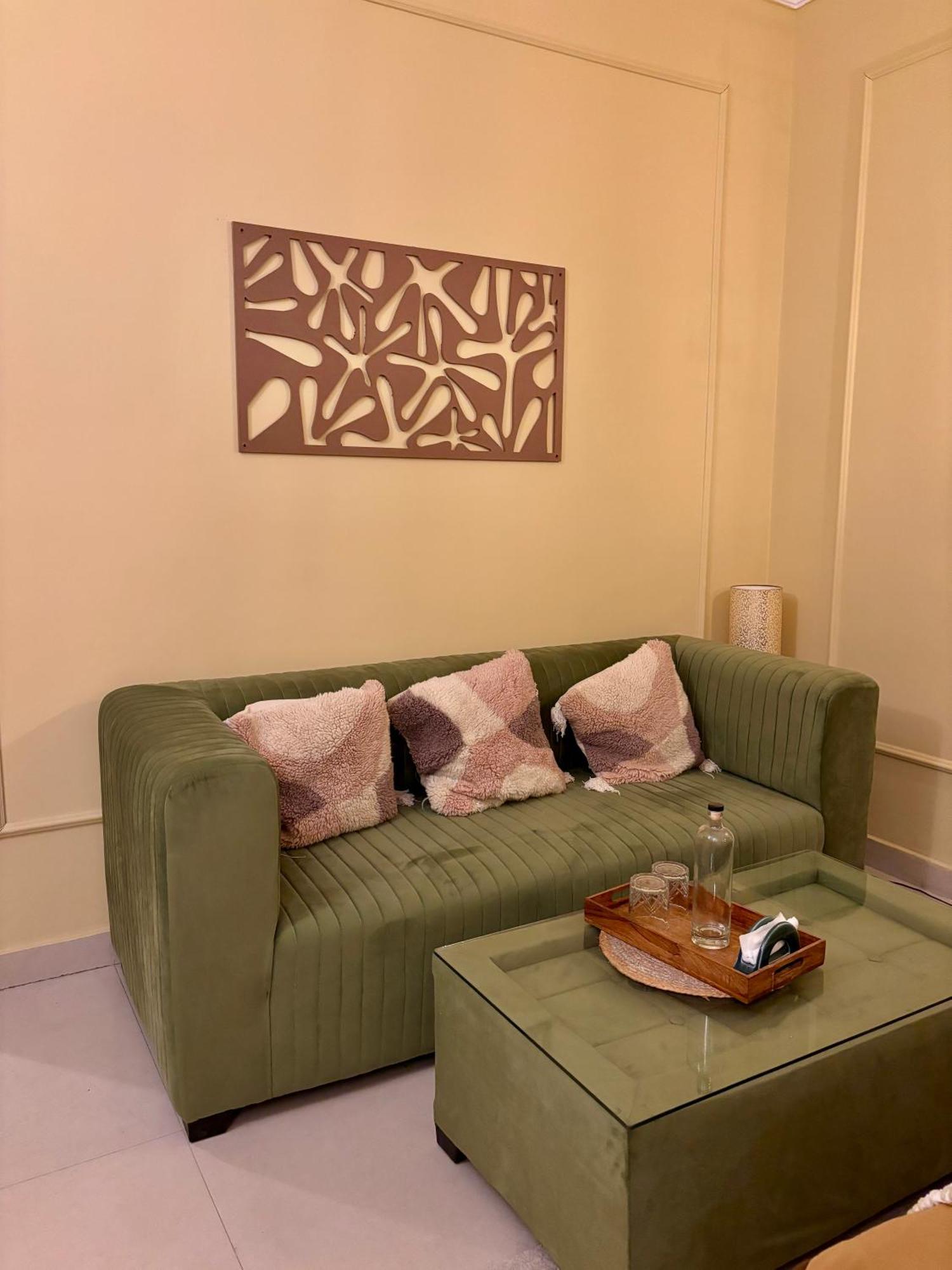 Atharva'S Homestay By Goaround Homes - Nehru Enclave Metro, South Delhi Nova Deli Exterior foto