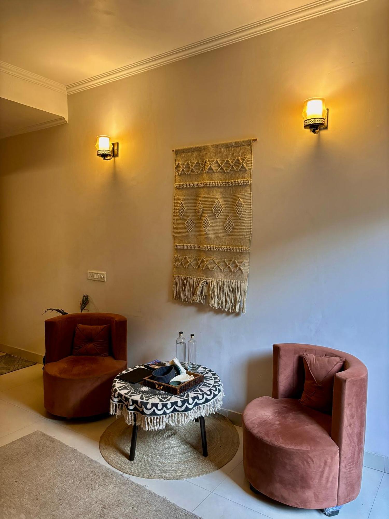 Atharva'S Homestay By Goaround Homes - Nehru Enclave Metro, South Delhi Nova Deli Exterior foto
