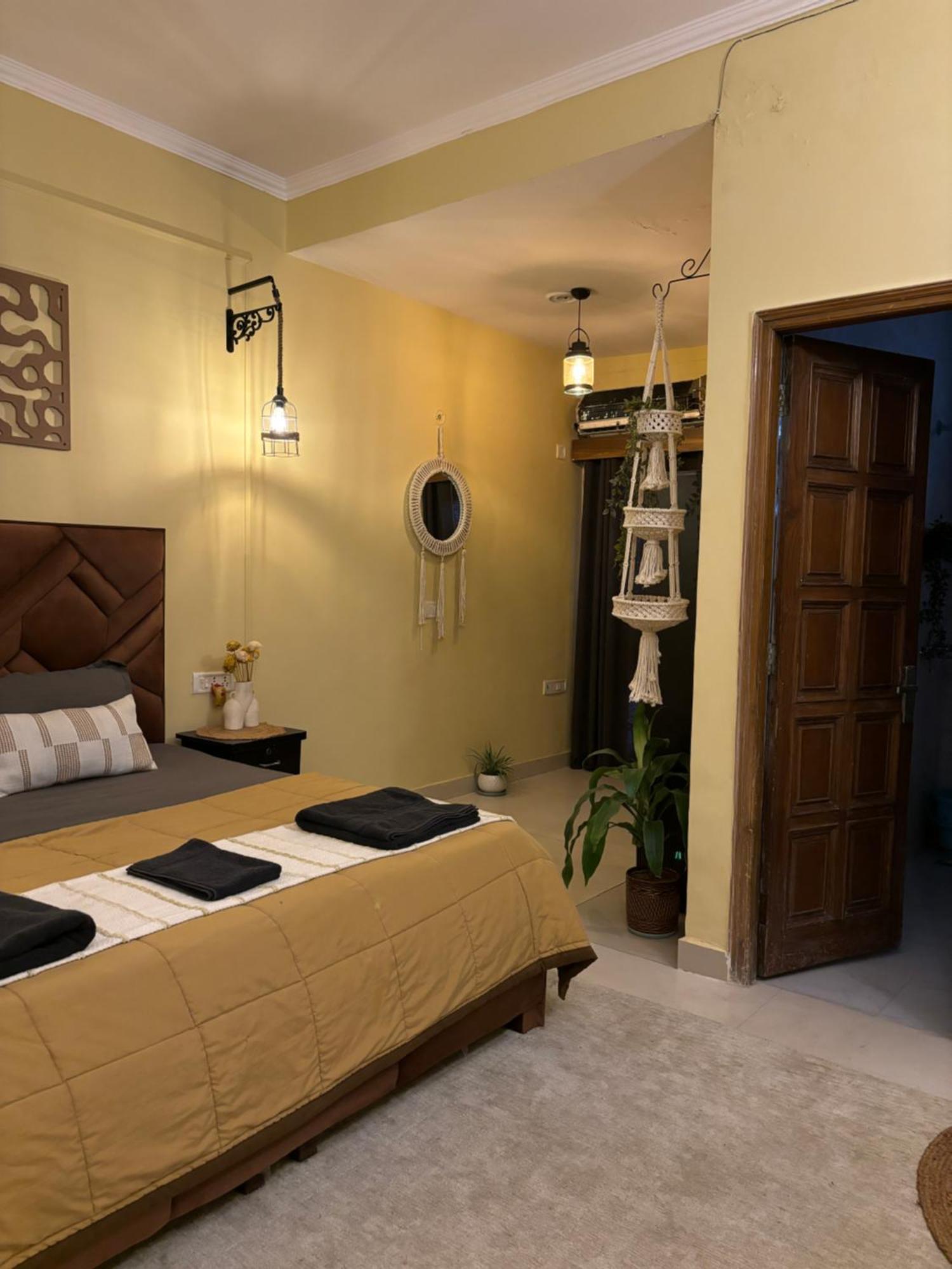 Atharva'S Homestay By Goaround Homes - Nehru Enclave Metro, South Delhi Nova Deli Exterior foto