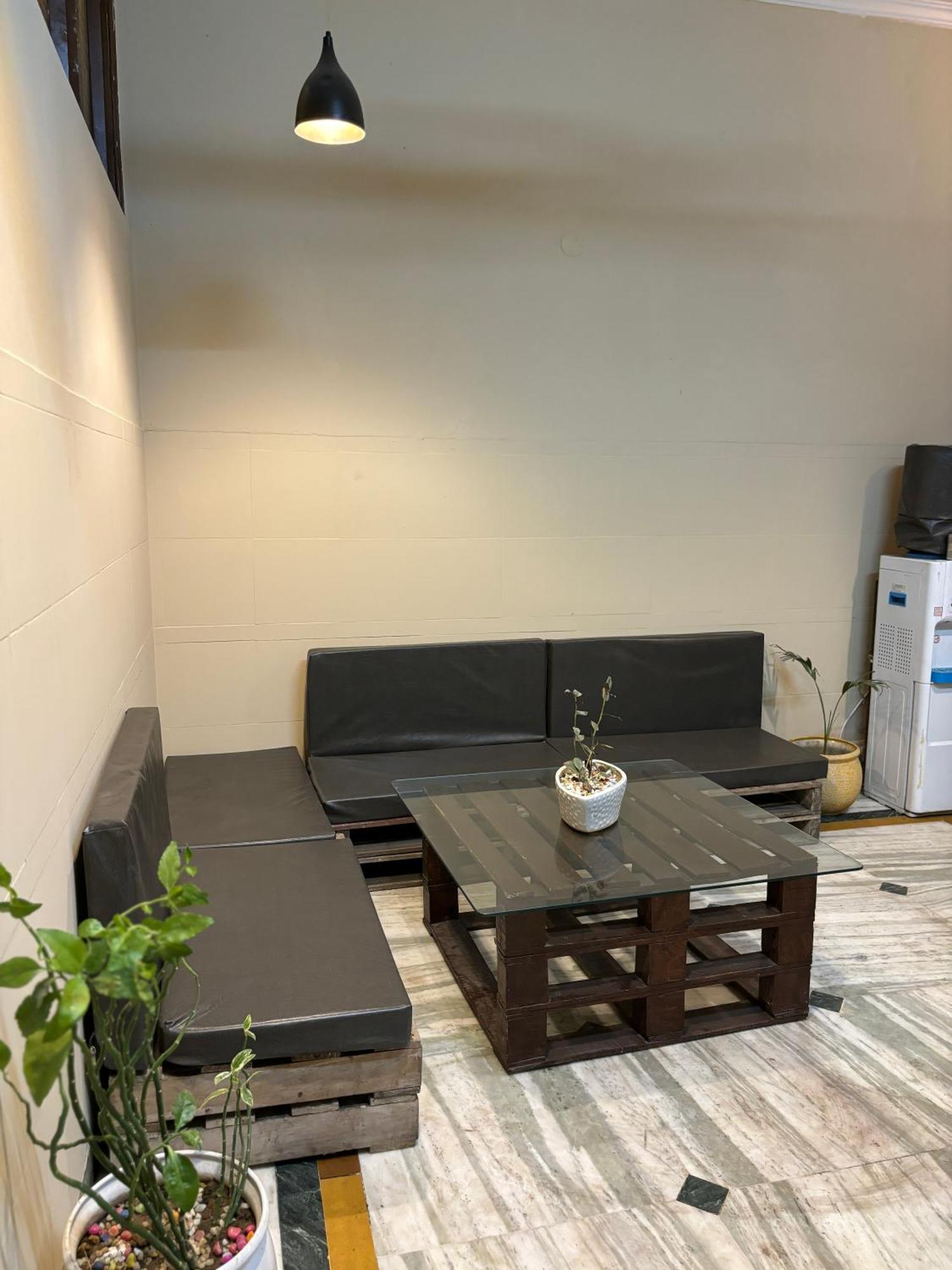 Atharva'S Homestay By Goaround Homes - Nehru Enclave Metro, South Delhi Nova Deli Exterior foto