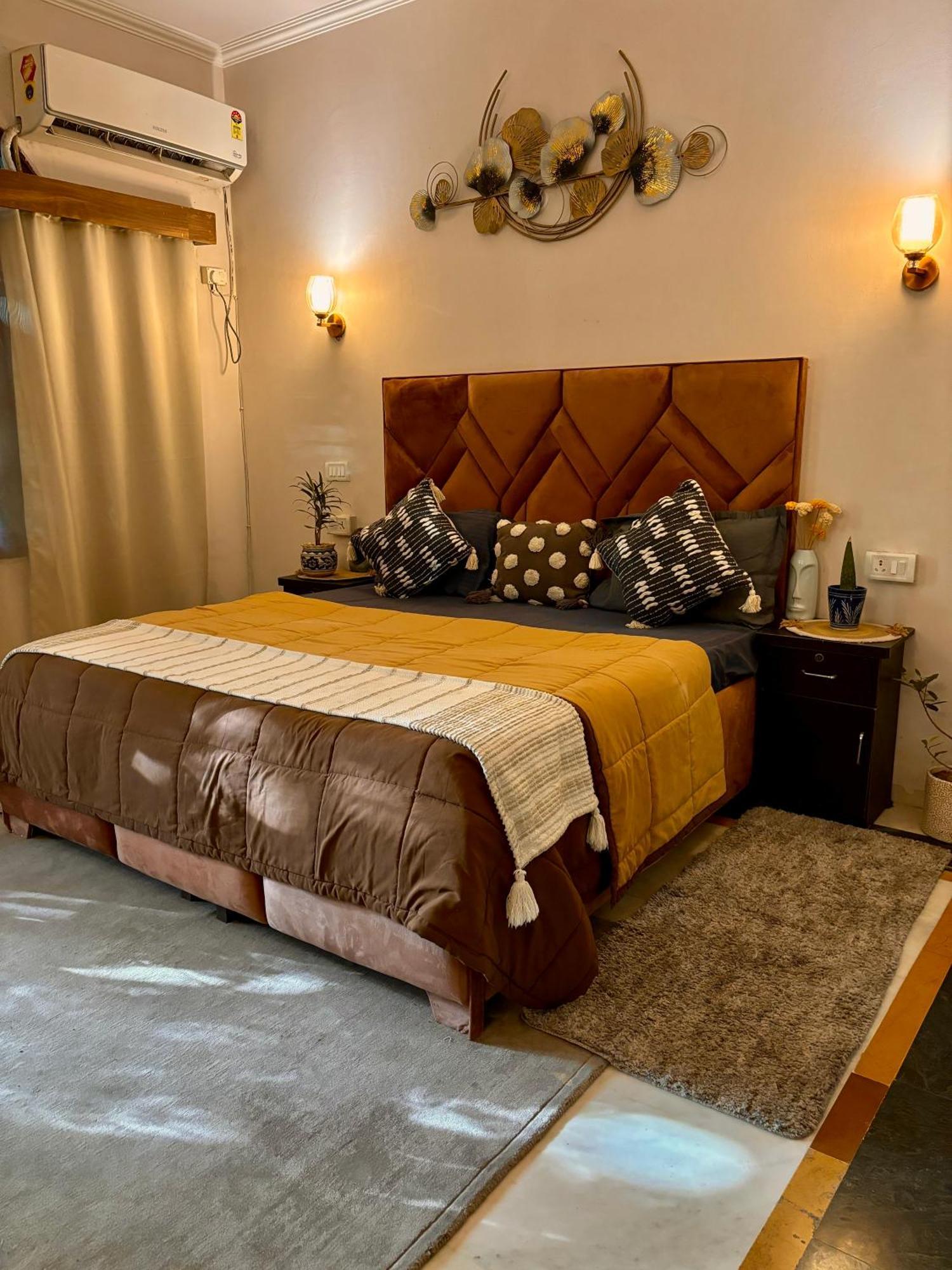 Atharva'S Homestay By Goaround Homes - Nehru Enclave Metro, South Delhi Nova Deli Exterior foto
