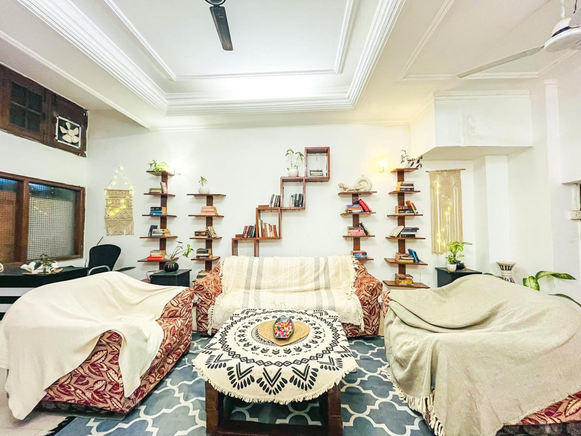 Atharva'S Homestay By Goaround Homes - Nehru Enclave Metro, South Delhi Nova Deli Exterior foto