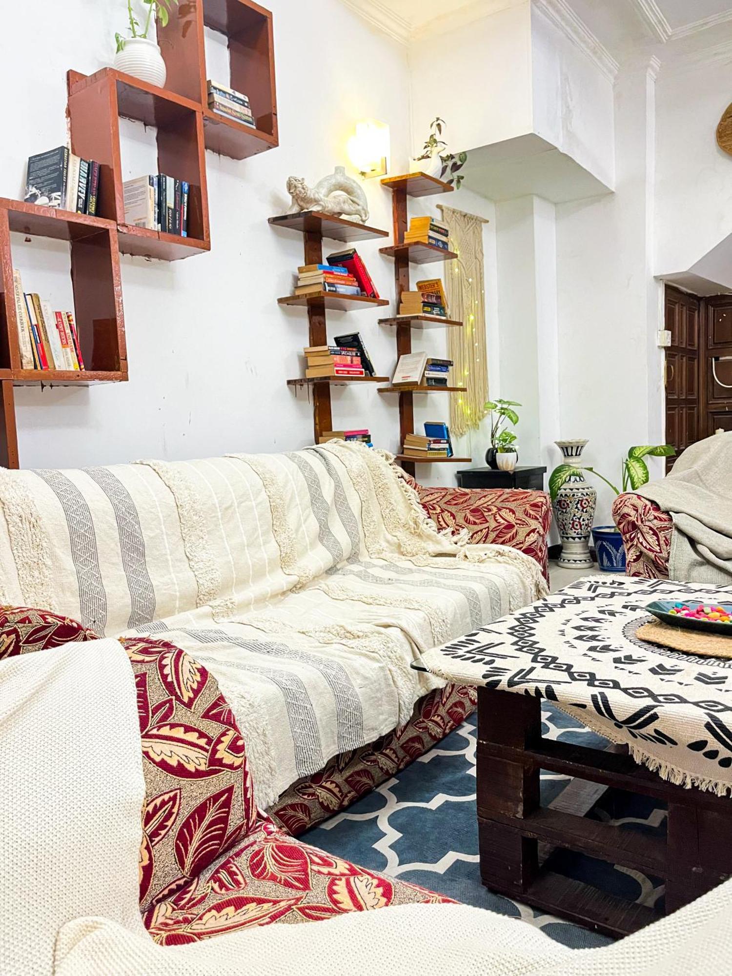 Atharva'S Homestay By Goaround Homes - Nehru Enclave Metro, South Delhi Nova Deli Exterior foto