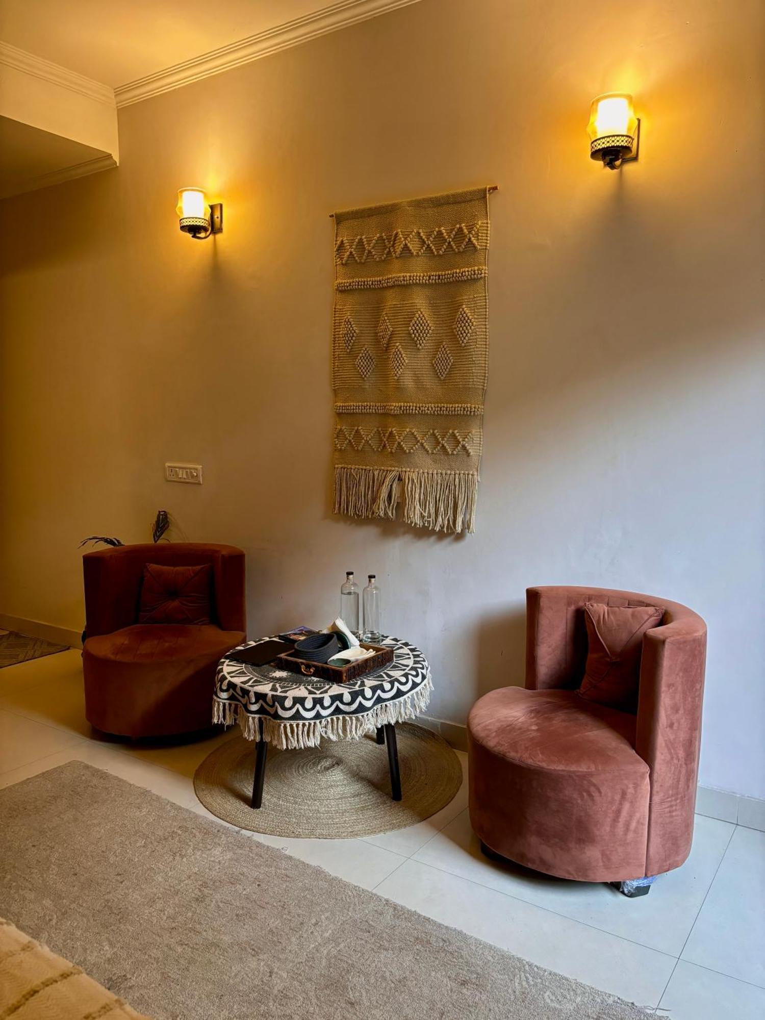 Atharva'S Homestay By Goaround Homes - Nehru Enclave Metro, South Delhi Nova Deli Exterior foto