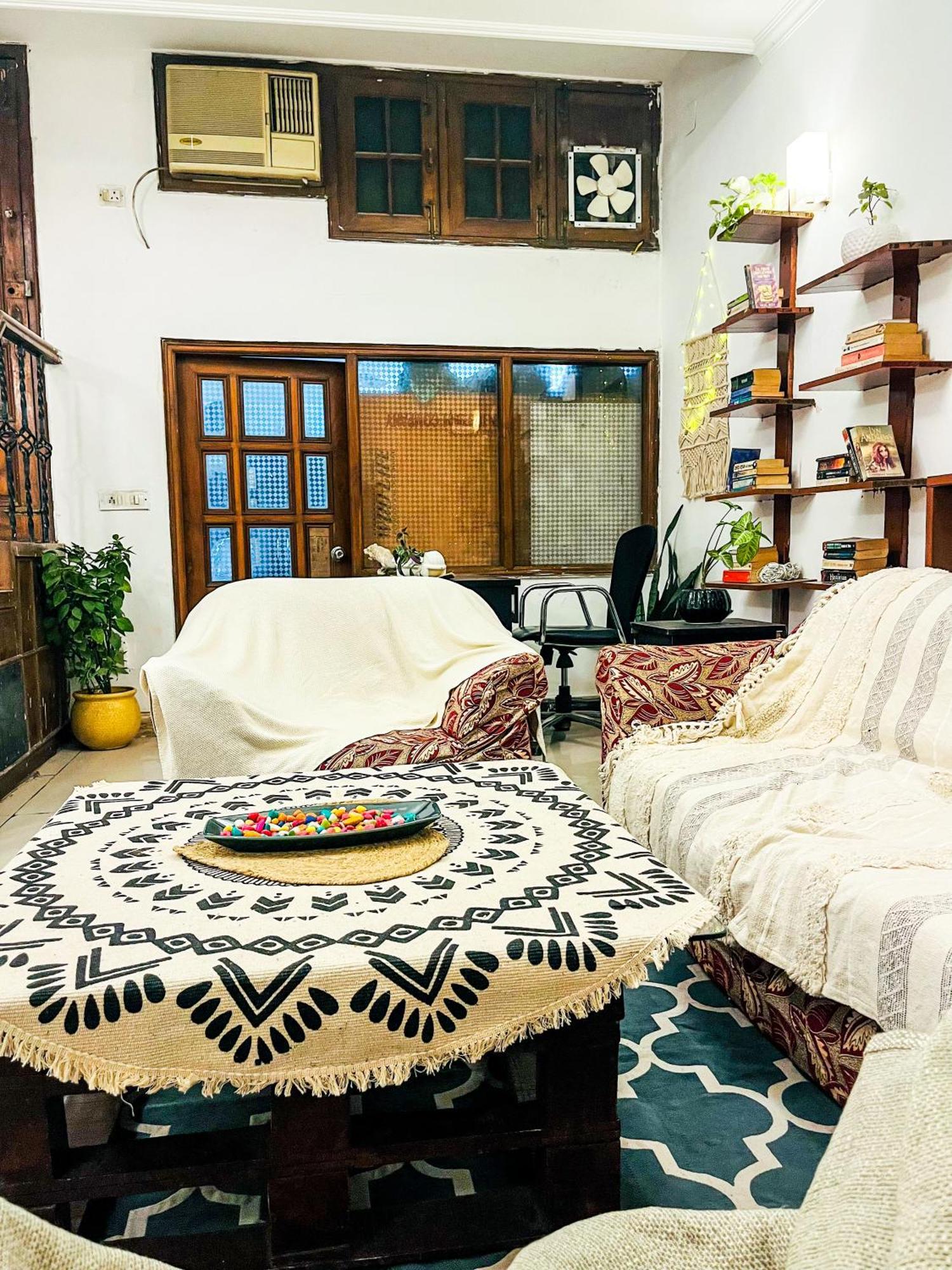 Atharva'S Homestay By Goaround Homes - Nehru Enclave Metro, South Delhi Nova Deli Exterior foto